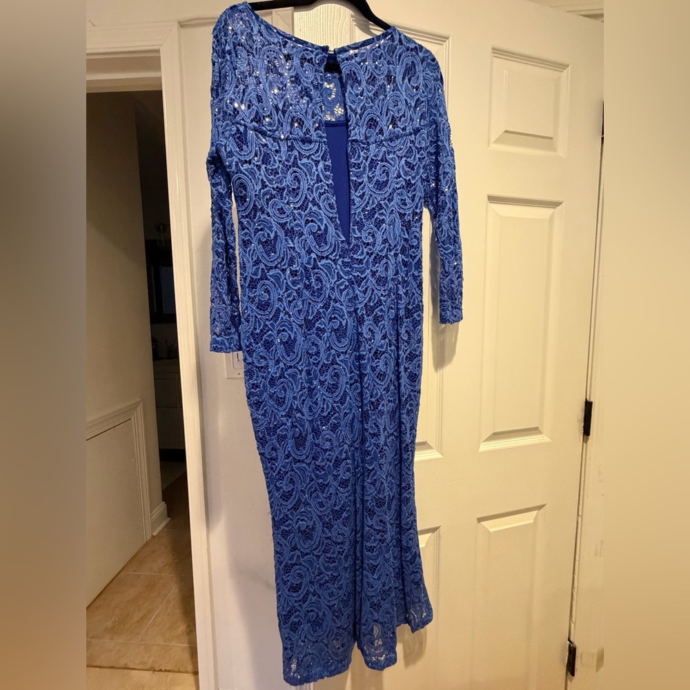 Elegant Blue Lace Dress - Picture 2 of 3